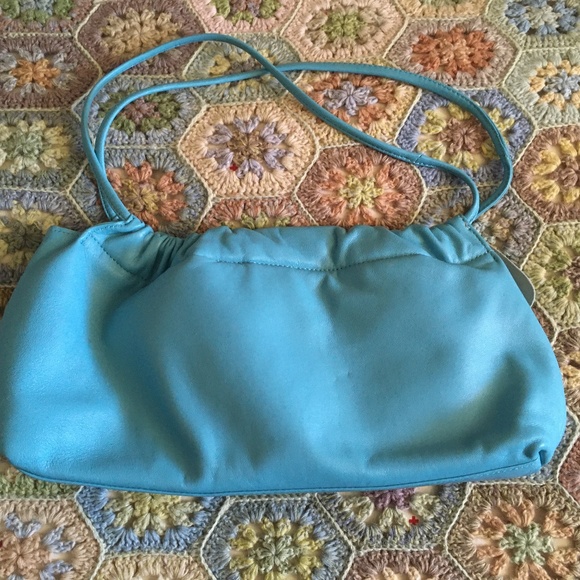 Cute Vintage 1970s Blue Leather Flower Appliqué Bag - Picture 5 of 6